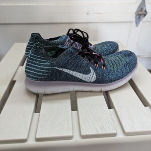 Nike free rn flyknit, size 9